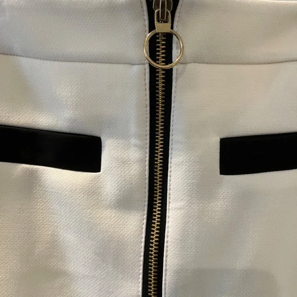 Express White and black NWT size 10 mini skirt zipper down front Y2K - Picture 2 of 5
